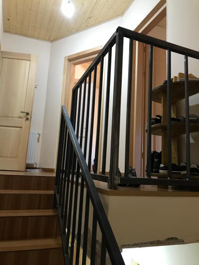 Sana Guest House Местія Екстер'єр фото