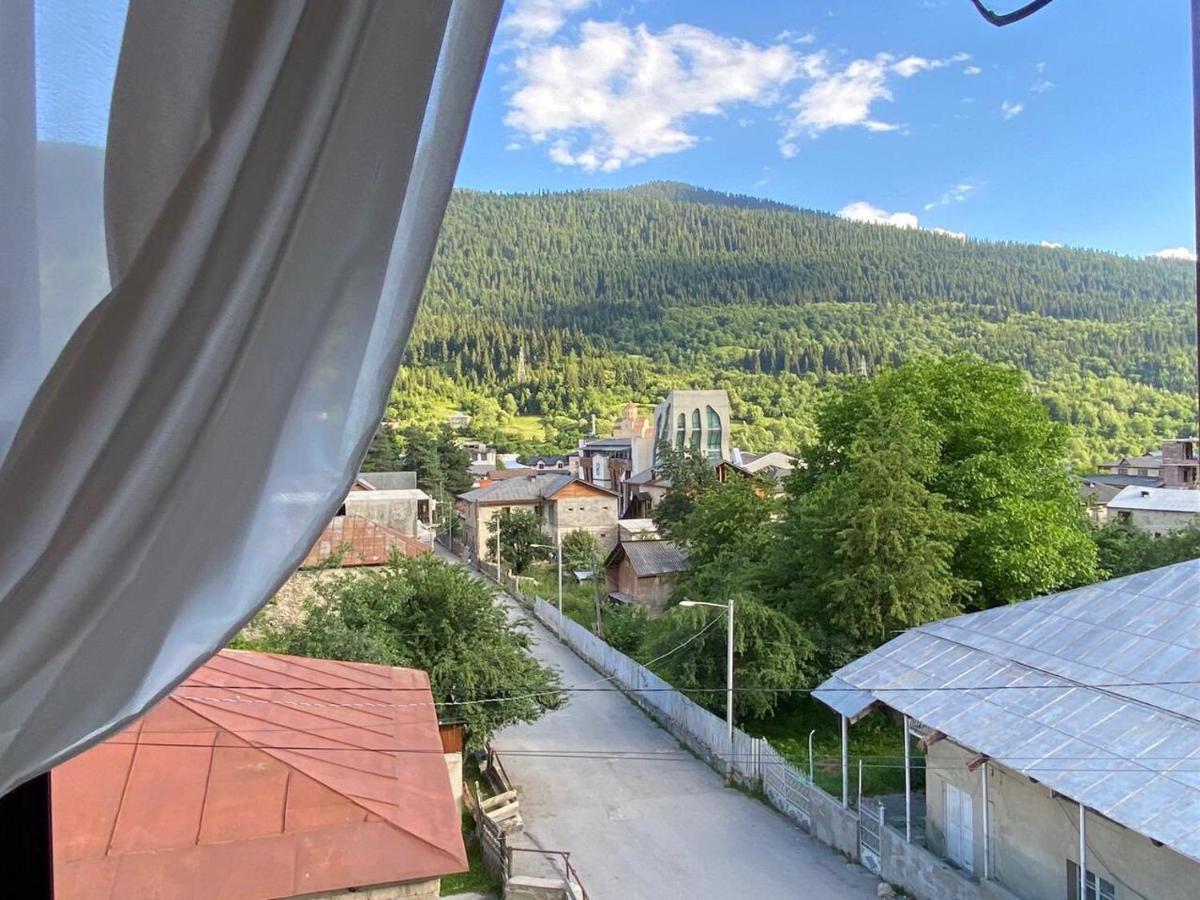 Sana Guest House Местія Екстер'єр фото