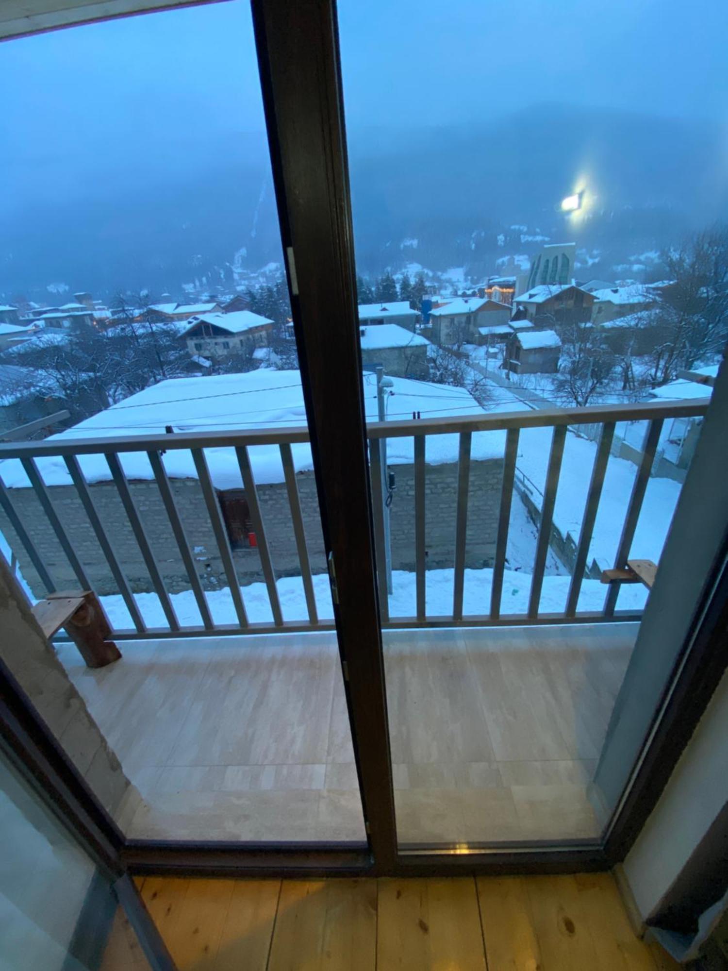 Sana Guest House Местія Екстер'єр фото