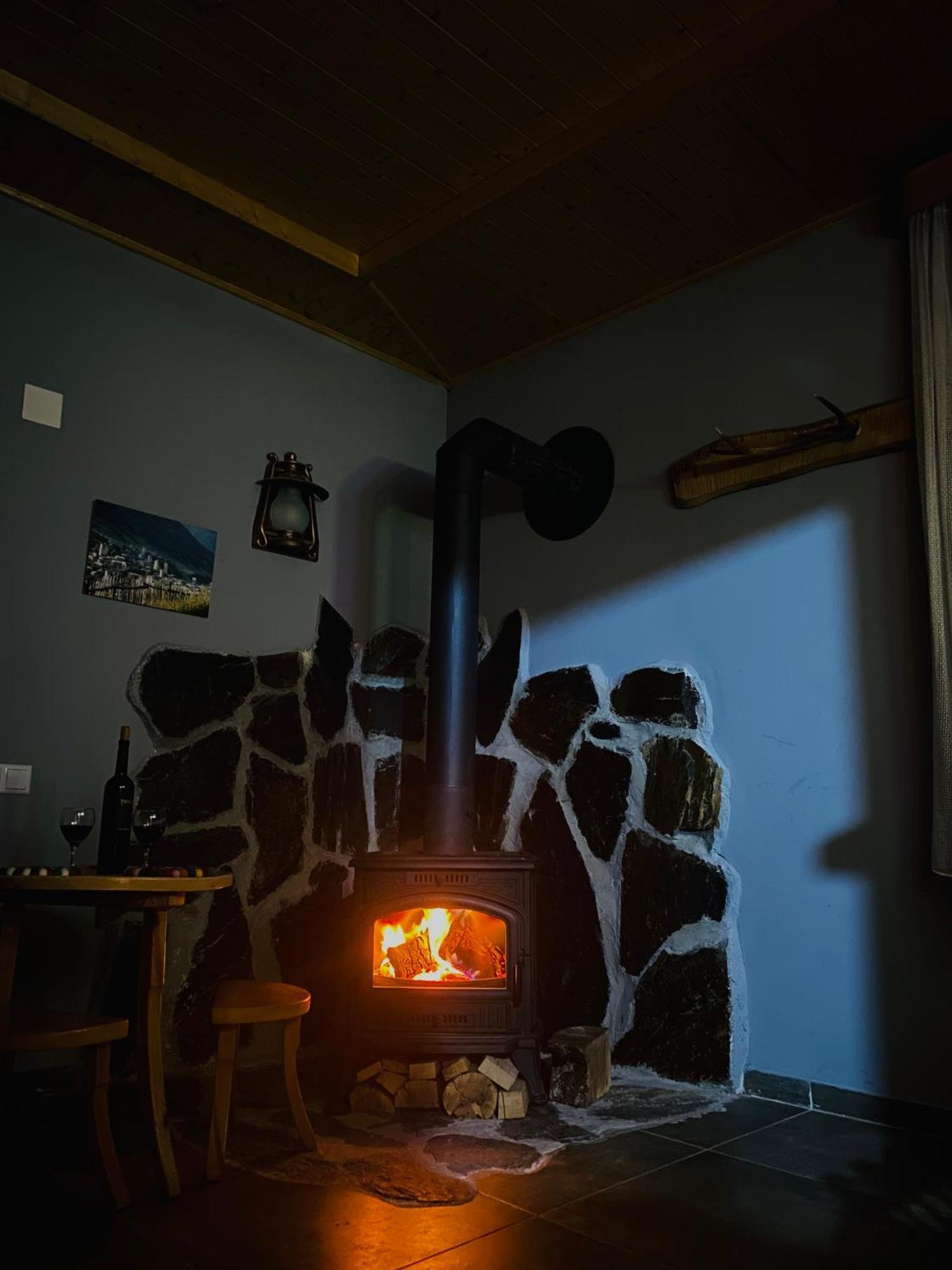 Sana Guest House Местія Екстер'єр фото