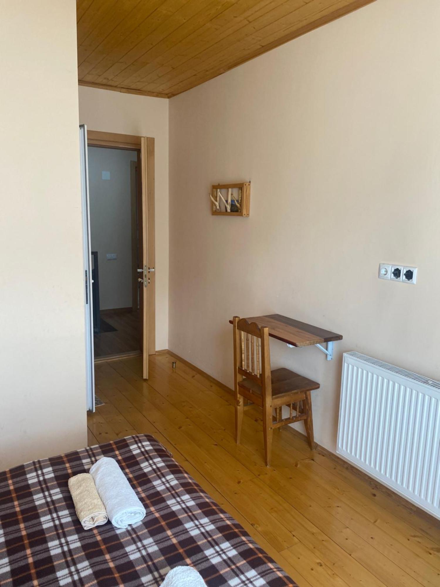 Sana Guest House Местія Екстер'єр фото
